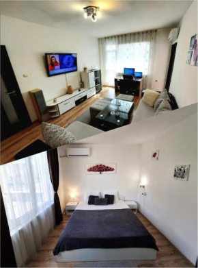 3 Rooms Apartment, Top Center, 1st Floor, AUBG, Free Parking, WiFi, PC i5 SSD, 3 LED TVs 200 Channels, Terrace, Easy-Late Check-in, Stay Before Greece